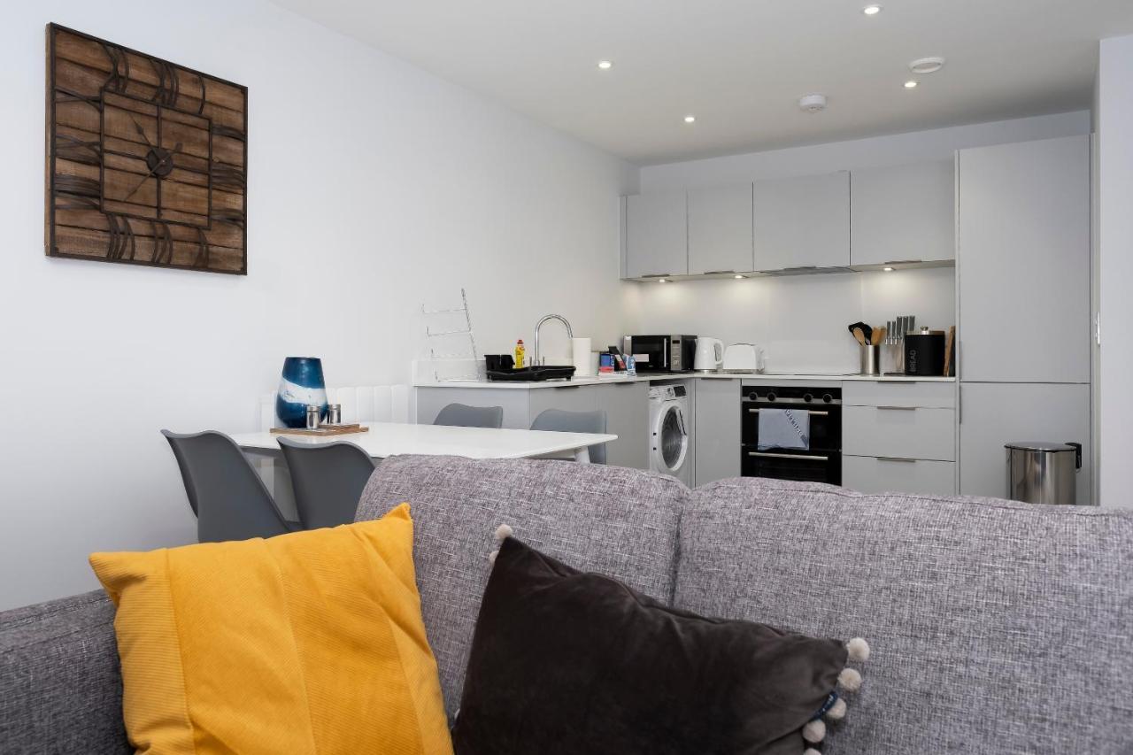 2 Putsborough - Luxury Apartment At Byron Woolacombe, Only 4 Minute Walk To Woolacombe Beach! 外观 照片